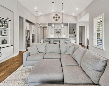 104 Marquesa Circle - Photo Thumbnail 15