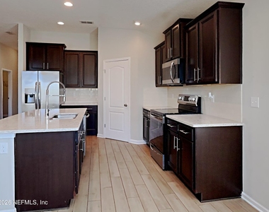 15662 Chir Pine Drive - Photo Thumbnail 8