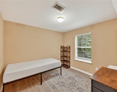 2986 Courtland Oaks Trail Sw - Photo Thumbnail 7
