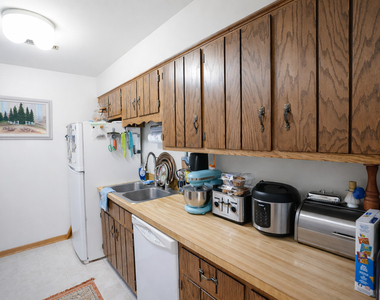 1486 Stonebridge Circle - Photo Thumbnail 7