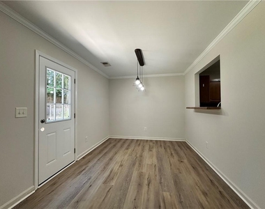 3340 Griffin Way - Photo Thumbnail 3