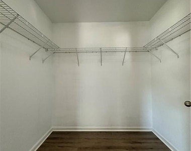 3340 Griffin Way - Photo Thumbnail 8