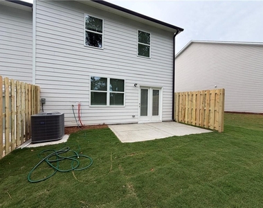 36 Berryville Drive - Photo Thumbnail 15
