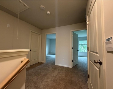 36 Berryville Drive - Photo Thumbnail 6