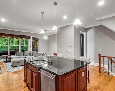 1219 Mecaslin Street Nw - Photo Thumbnail 7