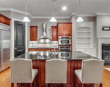 1219 Mecaslin Street Nw - Photo Thumbnail 3