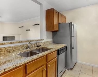970 Sidney Marcus Boulevard Ne - Photo Thumbnail 6