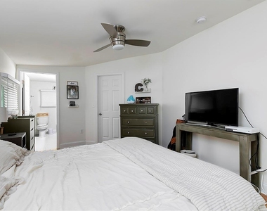 3940 Forrest Court - Photo Thumbnail 13