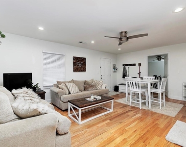 3940 Forrest Court - Photo Thumbnail 4