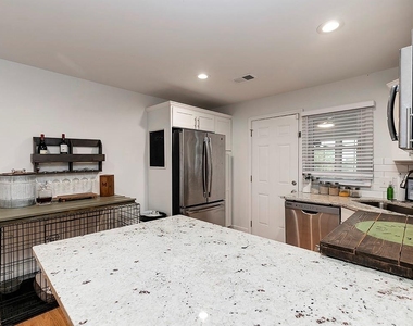 3940 Forrest Court - Photo Thumbnail 10