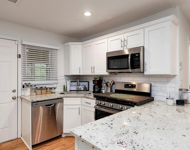 3940 Forrest Court - Photo Thumbnail 6