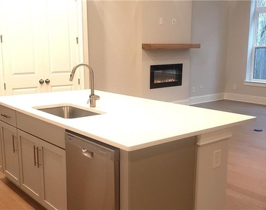 699 Stickley Oak Way - Photo Thumbnail 7