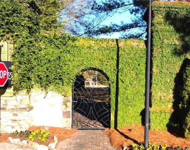 699 Stickley Oak Way - Photo Thumbnail 15