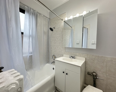 434 W Wellington Avenue - Photo Thumbnail 1