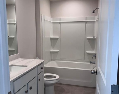 4252 Shandi Cove - Photo Thumbnail 12