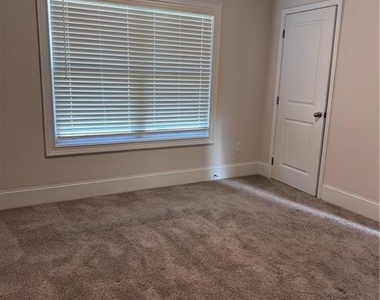 4252 Shandi Cove - Photo Thumbnail 6