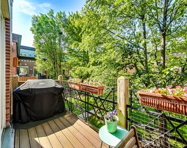 1512 S Prairie Avenue - Photo Thumbnail 9