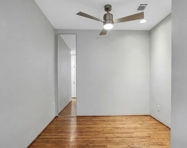 1421 Peachtree Street Ne - Photo Thumbnail 10