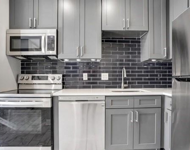 1421 Peachtree Street Ne - Photo Thumbnail 5