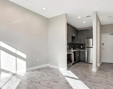 1421 Peachtree Street Ne - Photo Thumbnail 4