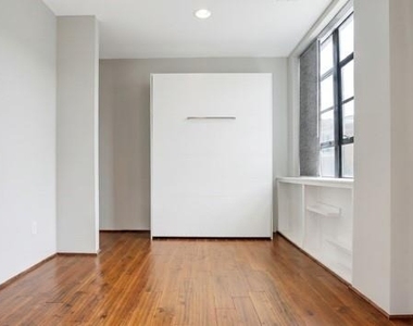 1421 Peachtree Street Ne - Photo Thumbnail 3