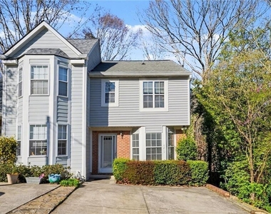 5200 Laurel Bridge Drive Se - Photo Thumbnail 1