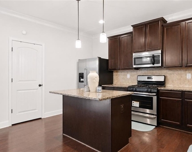 3105 Duke Drive - Photo Thumbnail 4