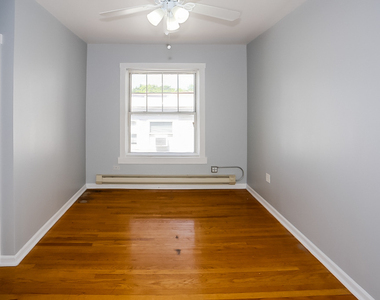 3267 W Wrightwood Avenue - Photo Thumbnail 6