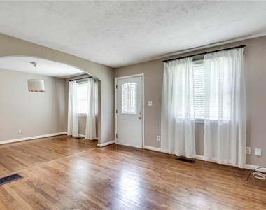 1424 Hosea L Williams Drive Ne - Photo Thumbnail 8