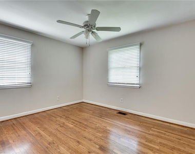 1424 Hosea L Williams Drive Ne - Photo Thumbnail 18