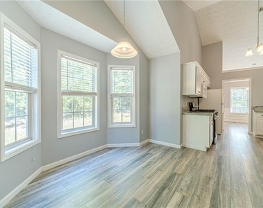 1617 Amhearst Walk Road - Photo Thumbnail 14