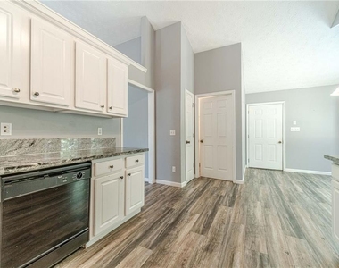 1617 Amhearst Walk Road - Photo Thumbnail 9