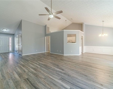 1617 Amhearst Walk Road - Photo Thumbnail 5
