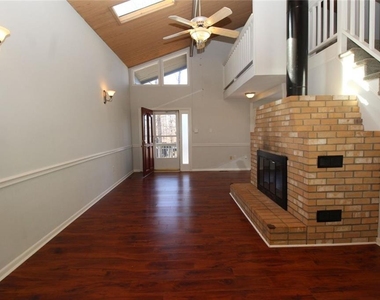 9240 Nova Drive - Photo Thumbnail 3