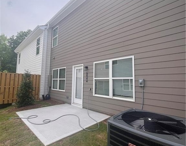 398 Lanier Circle - Photo Thumbnail 22