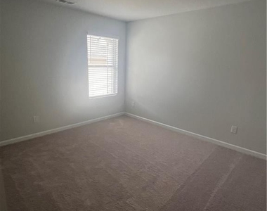 398 Lanier Circle - Photo Thumbnail 19