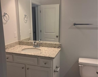 398 Lanier Circle - Photo Thumbnail 17