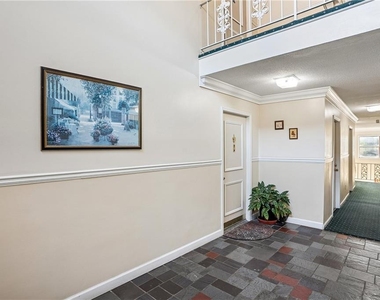 6851 Roswell Road - Photo Thumbnail 11