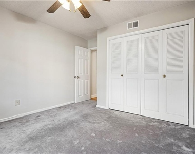 6851 Roswell Road - Photo Thumbnail 17