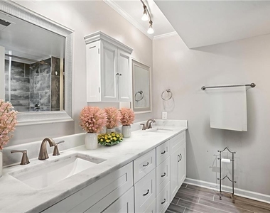 6851 Roswell Road - Photo Thumbnail 7