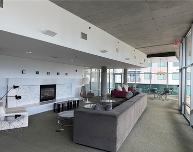 845 Spring Street Nw - Photo Thumbnail 20