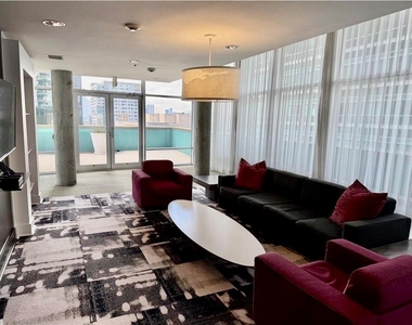 845 Spring Street Nw - Photo Thumbnail 14