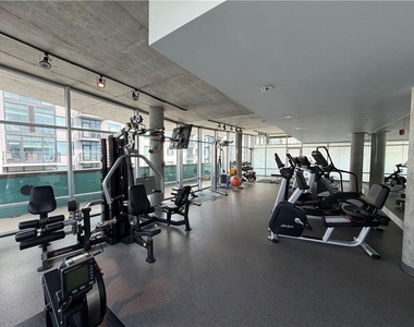 845 Spring Street Nw - Photo Thumbnail 24