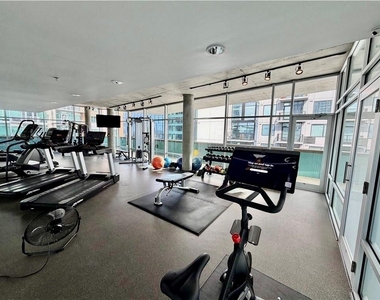 845 Spring Street Nw - Photo Thumbnail 25