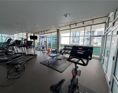 845 Spring Street Nw - Photo Thumbnail 23
