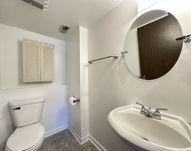 5817 Allemong Drive - Photo Thumbnail 18