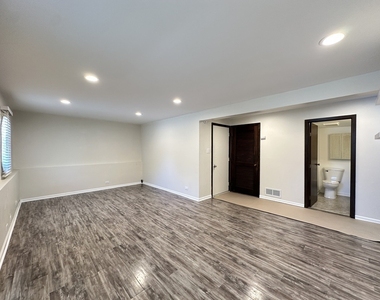 5817 Allemong Drive - Photo Thumbnail 10