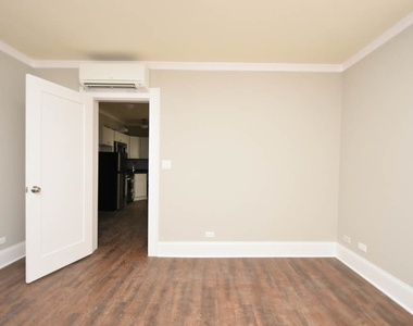 817 W Lakeside Place - Photo Thumbnail 8