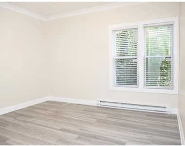 730 W Roscoe Street - Photo Thumbnail 5