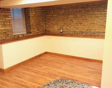 3044 W North Avenue - Photo Thumbnail 6